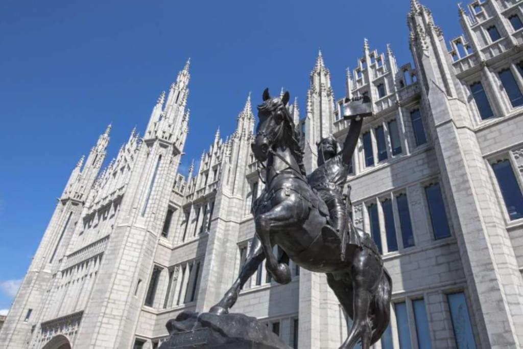 2 Bed 2 Bath Spacious Apartment In Central Aberdeen Kültér fotó